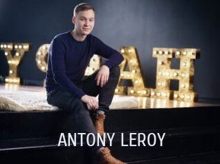 ANTONY_LEROY Cigare à moustache