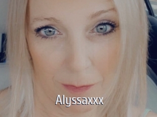 alyssaxxx Cigare à moustache