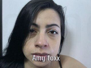 amy_foxx Cigare à moustache