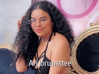 Ari_brunettee