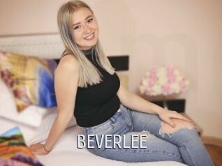 BEVERLEE Cigare à moustache
