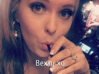 Bexxy_xo Cigare à moustache