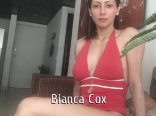 Bianca_Cox Cigare à moustache