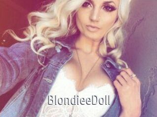 BlondieeDoll