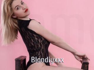 Blondiyxxx