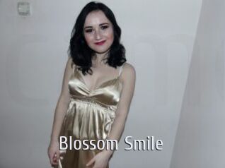 Blossom_Smile_ Cigare à moustache