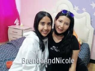 BrendaAndNicole Cigare à moustache