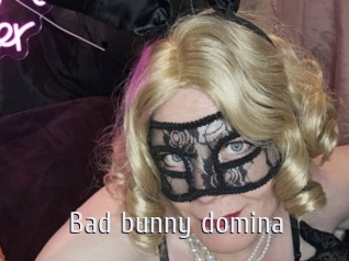 Bad_bunny_domina