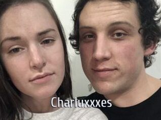 Charluxxxes Cigare à moustache