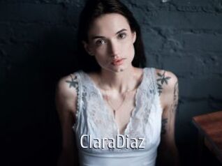 ClaraDiaz Cigare à moustache