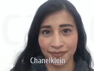 chanelklein Cigare à moustache