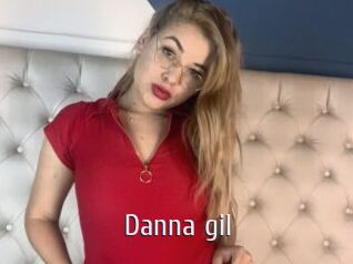 danna_gil Cigare à moustache