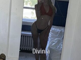 Divinia