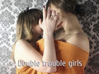 double_trouble_girls Cigare à moustache