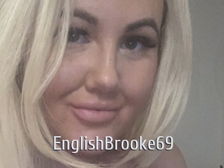 EnglishBrooke69 Cigare à moustache