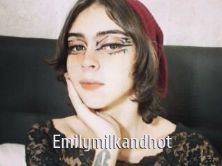 emilymilkandhot Cigare à moustache