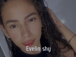 Evelin_shy