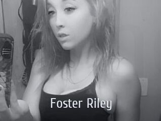 Foster_Riley Cigare à moustache