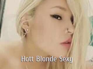 Hott_Blonde_Sexy Cigare à moustache
