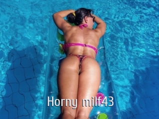 horny_milf43 Cigare à moustache