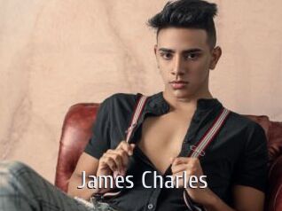 James_Charles Cigare à moustache