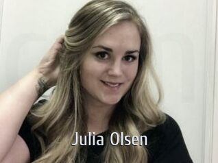 Julia_Olsen Cigare à moustache