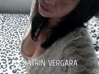 KATRIN_VERGARA Cigare à moustache