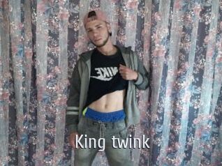 King_twink Cigare à moustache