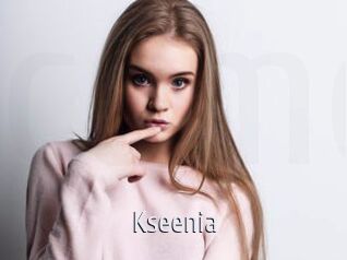 Kseenia Cigare à moustache