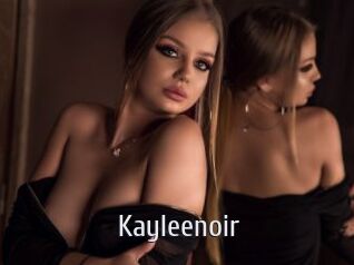 kayleenoir Cigare à moustache