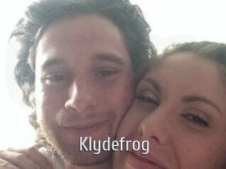 klydefrog Cigare à moustache