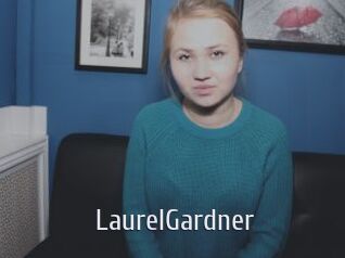 LaurelGardner Cigare à moustache