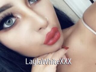 LaylaWhiteXXX Cigare à moustache