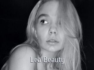 Lea_Beauty Cigare à moustache