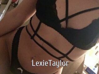 LexieTaylor Cigare à moustache