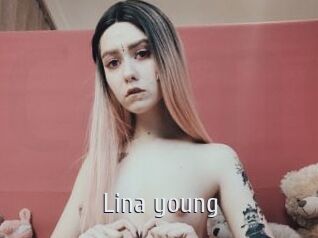 Lina_young Cigare à moustache