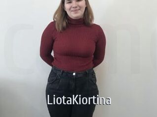LiotaKiortina Cigare à moustache