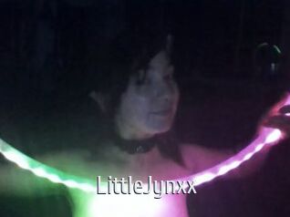 LittleJynxx Cigare à moustache