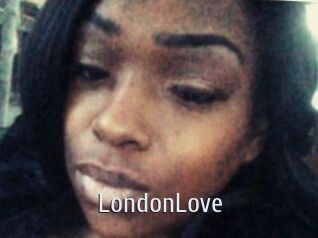 London_Love_ Cigare à moustache