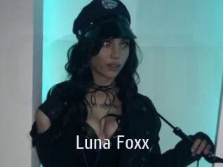 Luna_Foxx