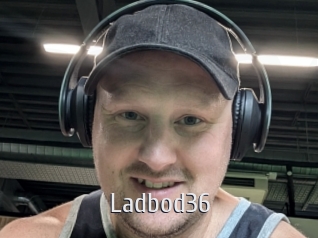 ladbod36 Cigare à moustache