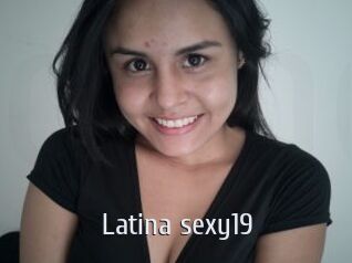 latina_sexy19 Cigare à moustache