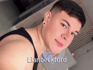 lianbeckford Cigare à moustache