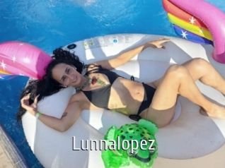lunnalopez Cigare à moustache