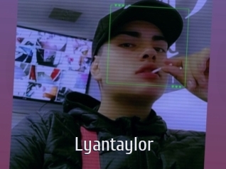 lyantaylor Cigare à moustache