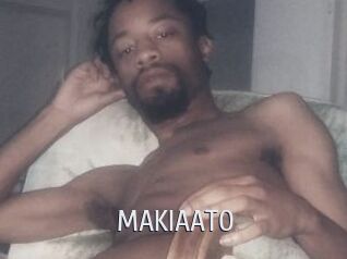 MAKIAATO Cigare à moustache