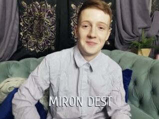 MIRON_DEST Cigare à moustache
