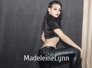 MadeleineLynn Cigare à moustache