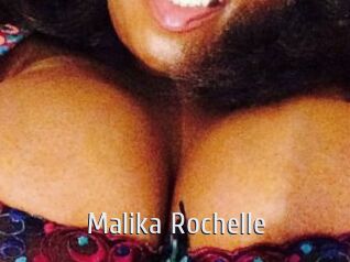 Malika_Rochelle Cigare à moustache