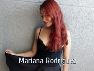 Mariana_Rodriguez Cigare à moustache